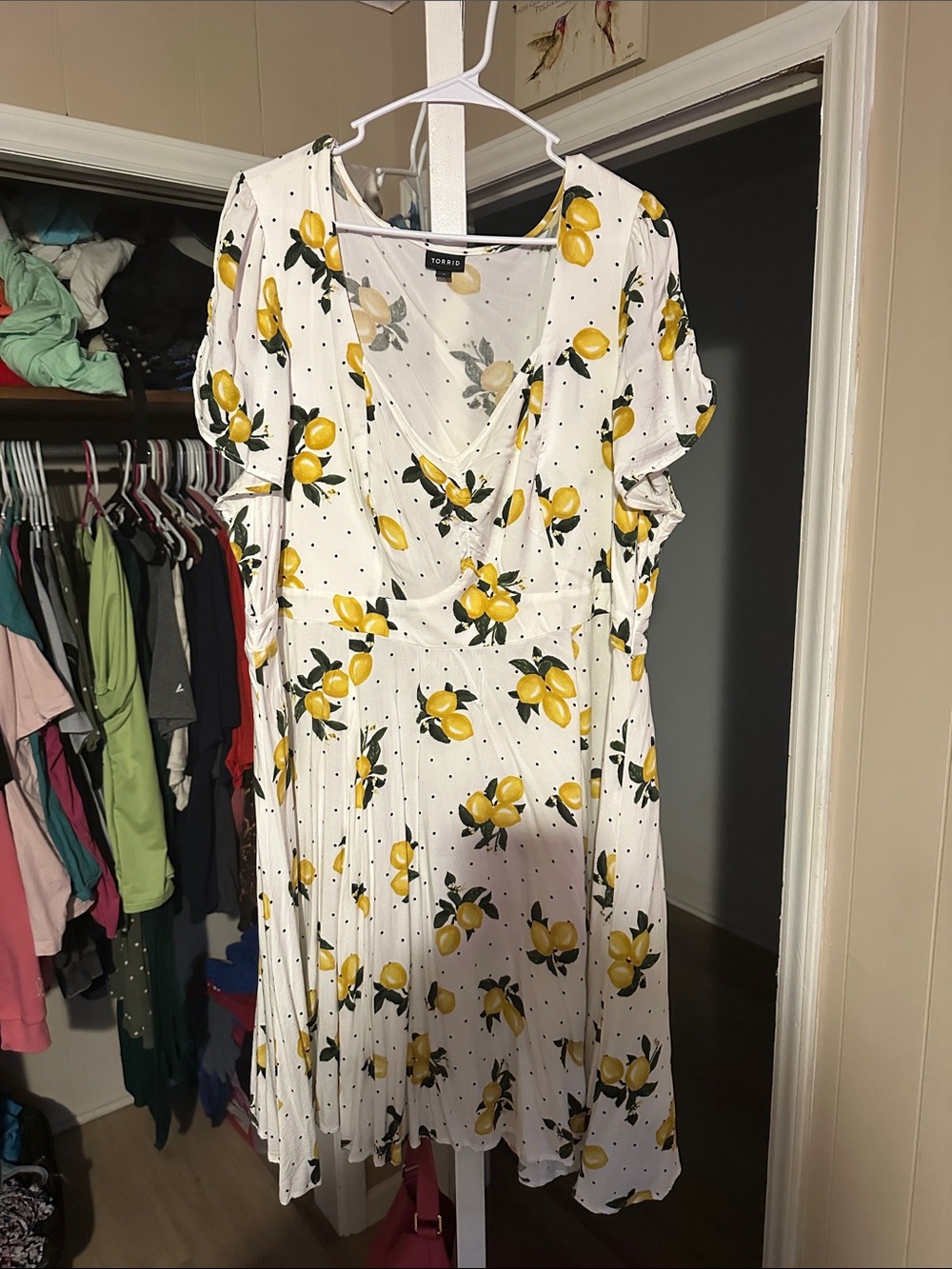 torrid White Lemon-Print Midi Dress with Green Leaves